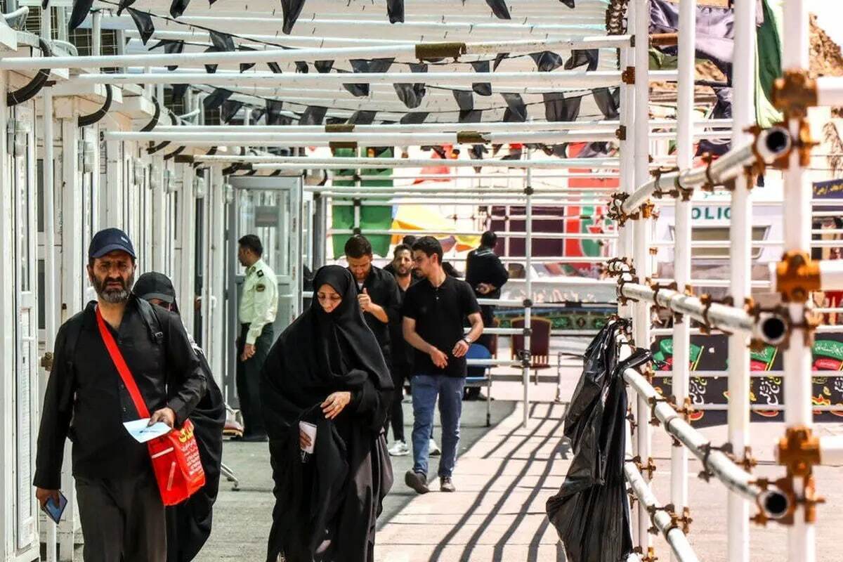 فرماندار مهران با اشاره به روند افزایشی تردد زائران اربعین حسینی اعلام کرد که از ابتدای صفر تاکنون یک میلیون و ۱۸۰ هزار تردد در مرز مهران به ثبت رسیده است.