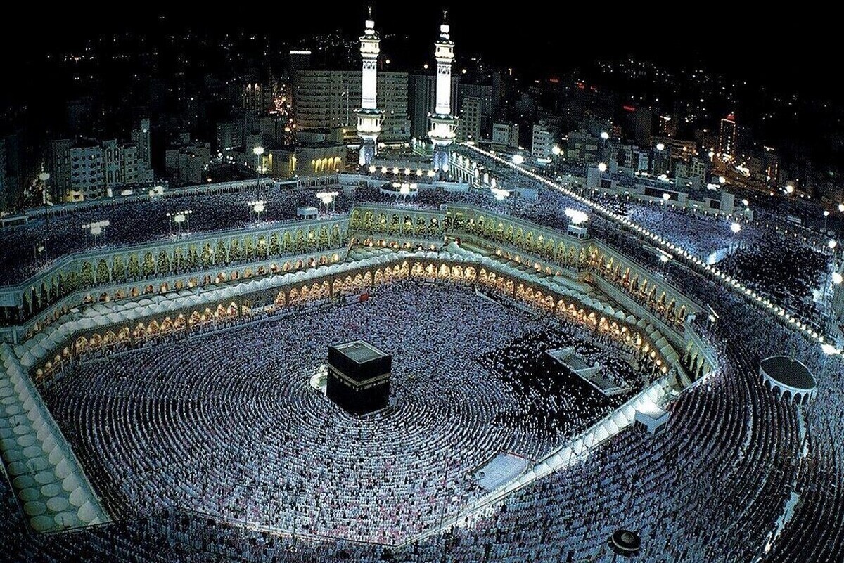 معاون حج و عمره سازمان حج و زیارت در خصوص آمار متقاضیان زن در عمره ۱۴۰۴ گفت: تاکنون حدود ۶۰ درصد متقاضیان اعزام را بانوان تشکیل داده‌اند و این علاقمندی معنادار، تاثیر قابل توجهی در ترویج فرهنگ معنوی زیارت در کانون خانواده خواهد داشت.