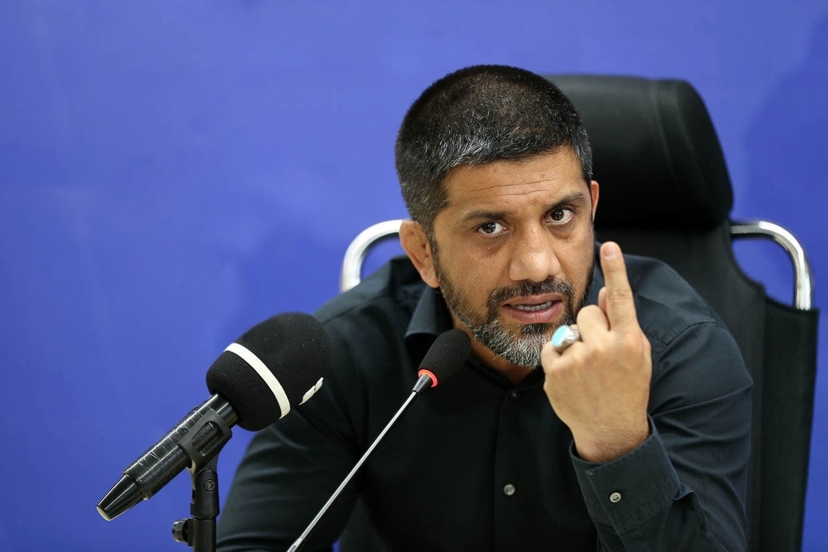 رئیس فدراسیون کشتی گفت: ورود برخی از دستگاه‌ها و بخش‌های دولتی به ورزش قهرمانی، شرعی و قانونی نیست.