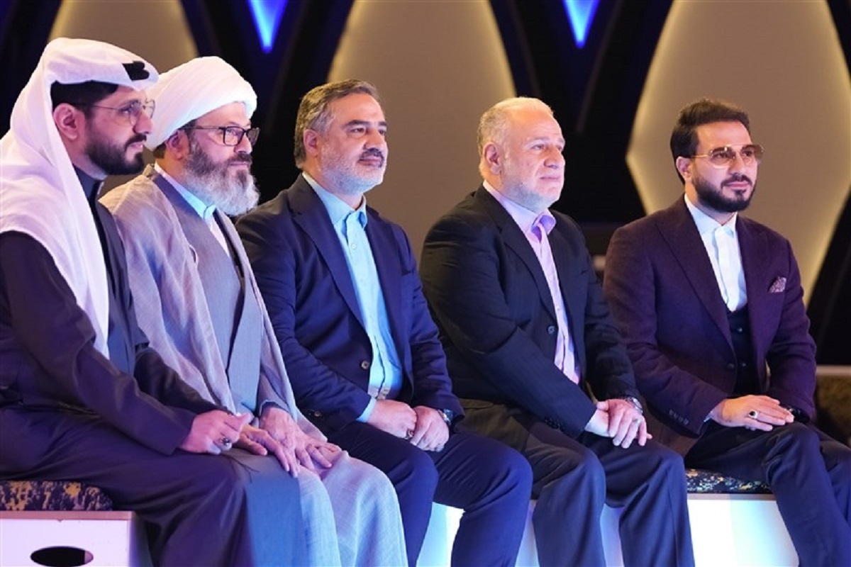 همزمان با فرارسیدن ایام اربعین حسینی، برنامه قرآنی محفل برای دومین سال پیاپی با حضور میزبانان و داوران خود، زائران اباعبدالله الحسین(ع) را در مسیر کربلای معلی همراهی می‌کند.