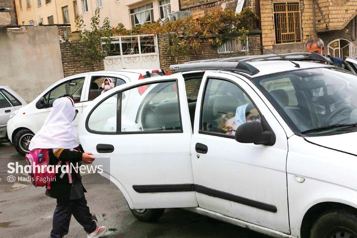 مدیرعامل سازمان مدیریت و نظارت بر تاکسیرانی شهرداری مشهد گفت: سامانه سپند برای ثبت‌نام سرویس مدارس در دو مرحله باز بود و امکان ثبت‌نام وجود داشت، الان پیگیر هستیم که سامانه در شهریورماه باز شود. خانواده‌ها حتما ثبت‌نام کنند.