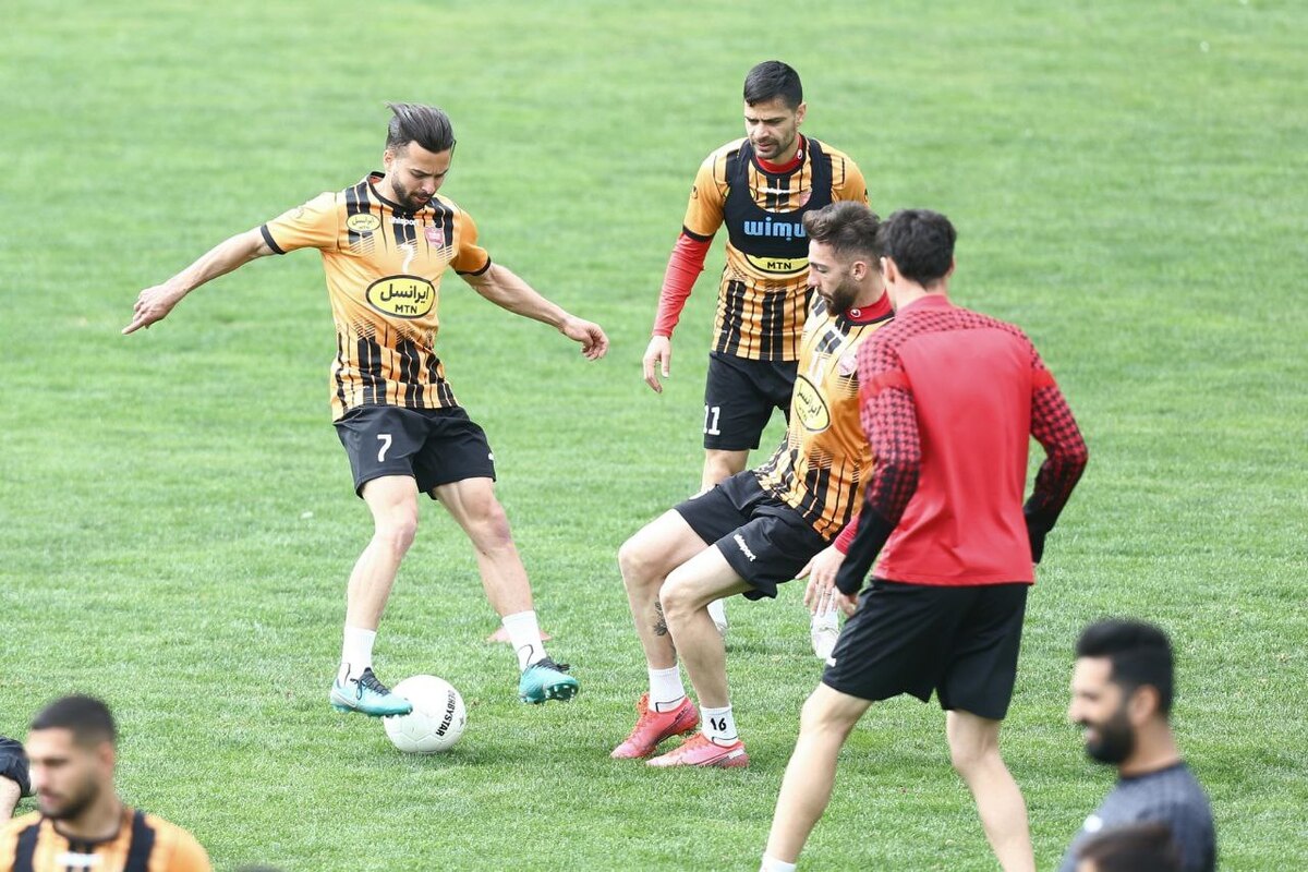 باشگاه پرسپولیس به زودی از خرید‌های جدیدش رونمایی خواهد کرد.