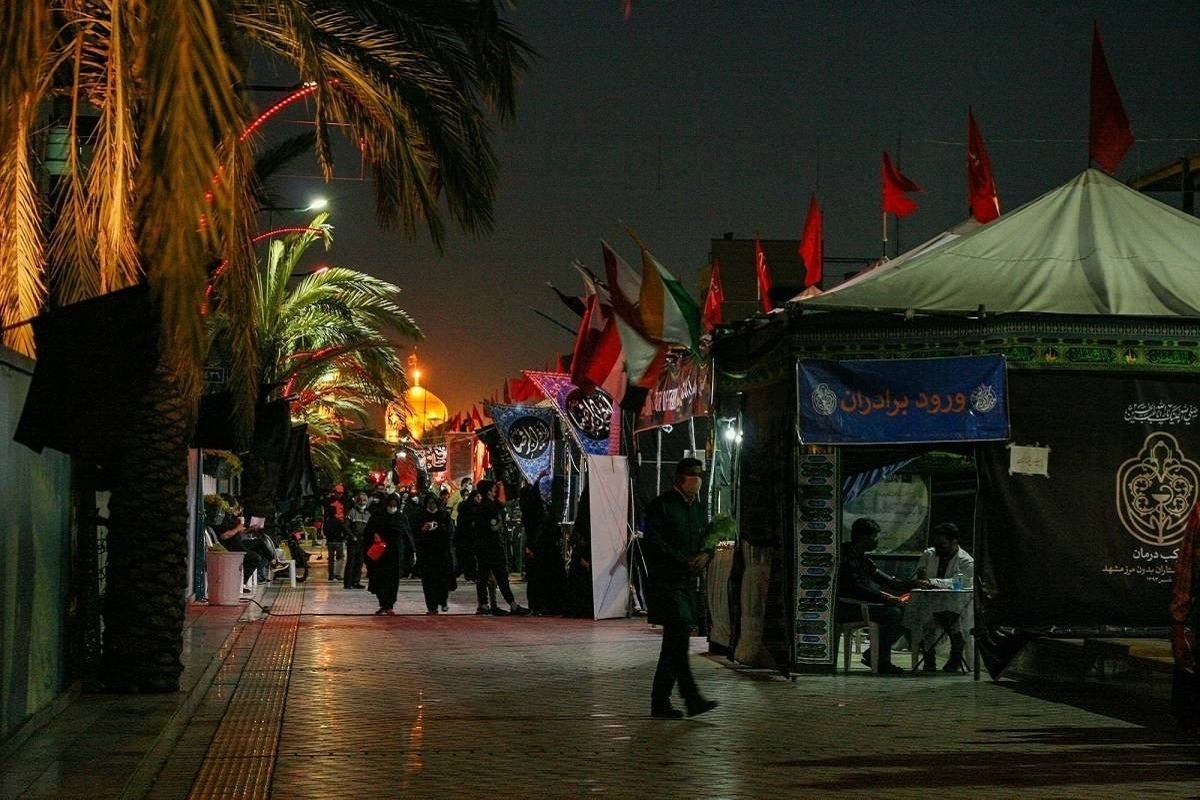 بنیاد کرامت آستان قدس رضوی در آستانه ایام دهه آخر ماه صفر و ایام شهادت امام هشتم(ع) برنامه‌های متنوع و گسترده‌ای را برای رفاه زائران تدارک دیده است.