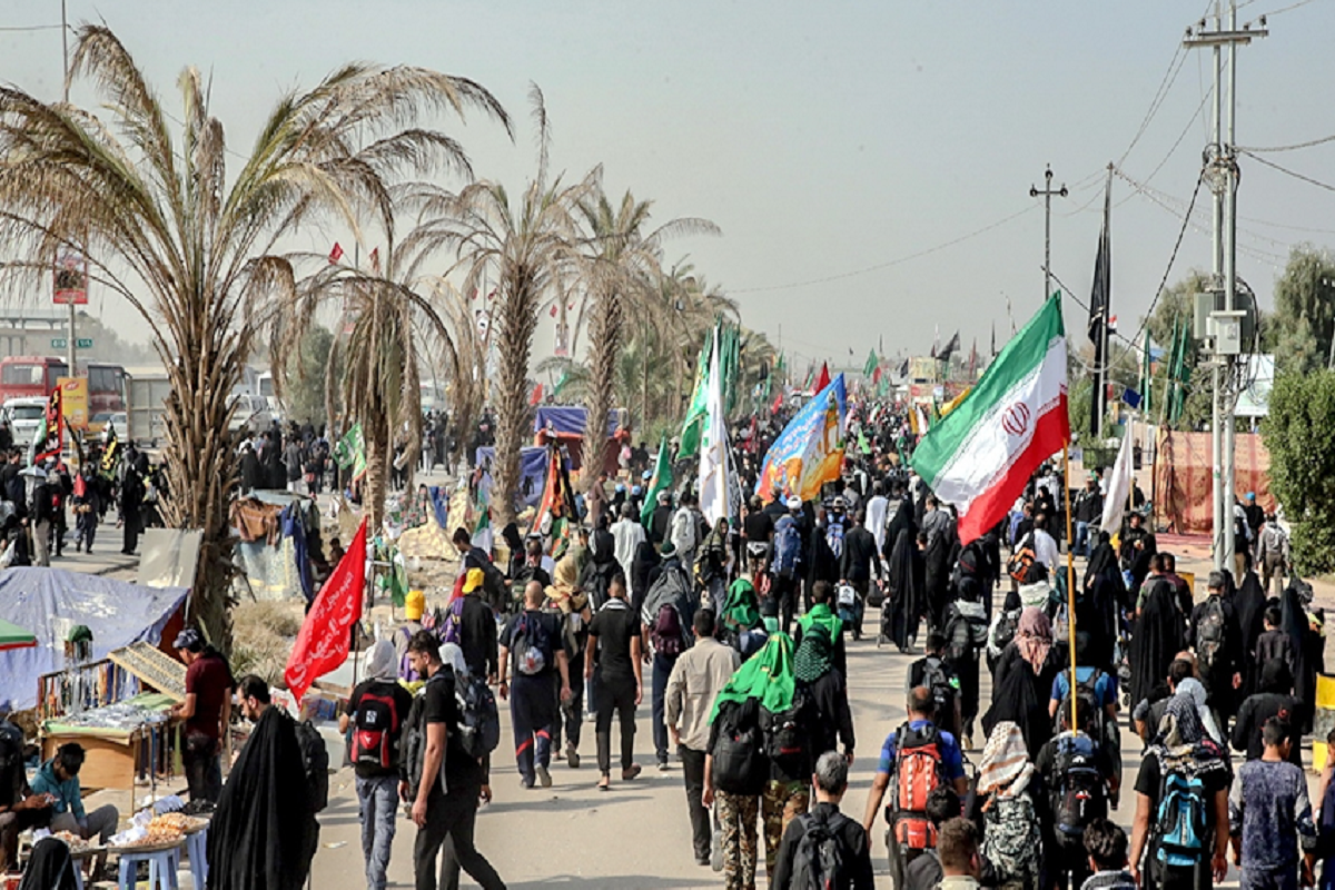 چهلمین روز شهادت امام حسین علیه السلام در روز عاشورای سال ۶۱ قمری که مصادف با بیست صفر است، اربعین حسینی است. براساس برخی از نقل ها، اسیران کربلا روز ۲۰ صفر سال ۶۱ قمری در بازگشت از شام، برای زیارت مدفن امام حسین (ع) به کربلا رفتند.