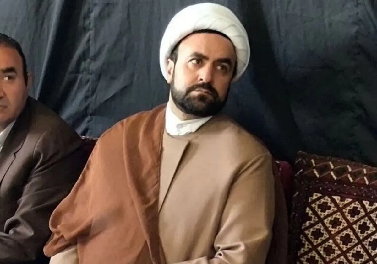 پیکر حجت الاسلام «حسن علیزاده» دادستان فقید گناباد به همراه سه نفر از اعضای خانواده اش که در حادثه تصادف جان باختند، با بدرقه‌ باشکوه مردم و مسوولان این شهرستان به خاک سپرده شد.