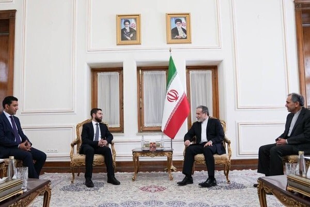 معاون وزیر خارجه ارمنستان در دیدار با مقامات عالی‌رتبه جمهوری اسلامی ایران، بر ارزش‌گذاری ایروان به مواضع شفاف و قاطع تهران در حمایت از تمامیت ارضی و حاکمیت ارمنستان تأکید کرد و گفت کشورش منافع حیاتی ایران را همواره مدنظر قرار می‌دهد.