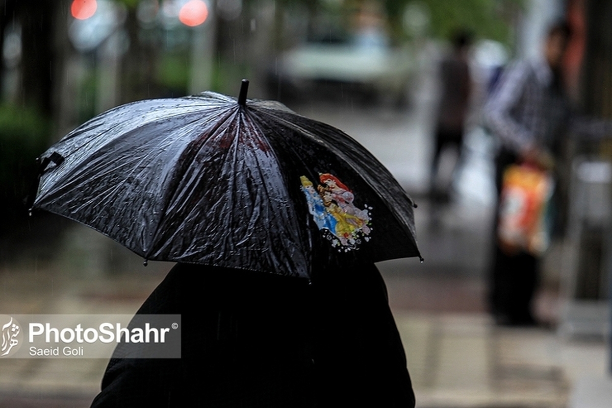 اداره کل هواشناسی خراسان رضوی با صدور هشدار زرد هواشناسی برای روز‌های شنبه (۲۵ مرداد) و یکشنبه (۲۶ مرداد) در استان، از وقوع بارش‌های رگباری و احتمال آب‌گرفتگی و سیلابی‌شدن مسیل‌ها خبر داد.