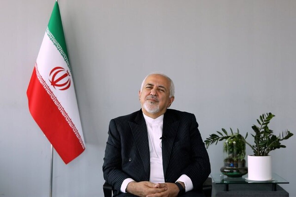 محمدجواد ظریف وزیر امور خارجه پیشین جمهوری اسلامی ایران دریادداشتی که در نشریه «فارن پالسی» منتشر شده است با بیان اینکه جنگ‌طلبان از بستن هر پنجره‌ای برای دیپلماسی سود می‌برند و ما باید این فرصت را از آنها بگیریم تا نتوانند پارادایم تهدید مخرب را تثبیت کنند، تاکید کرد: اکنون زمان تغییر پارادایم است.