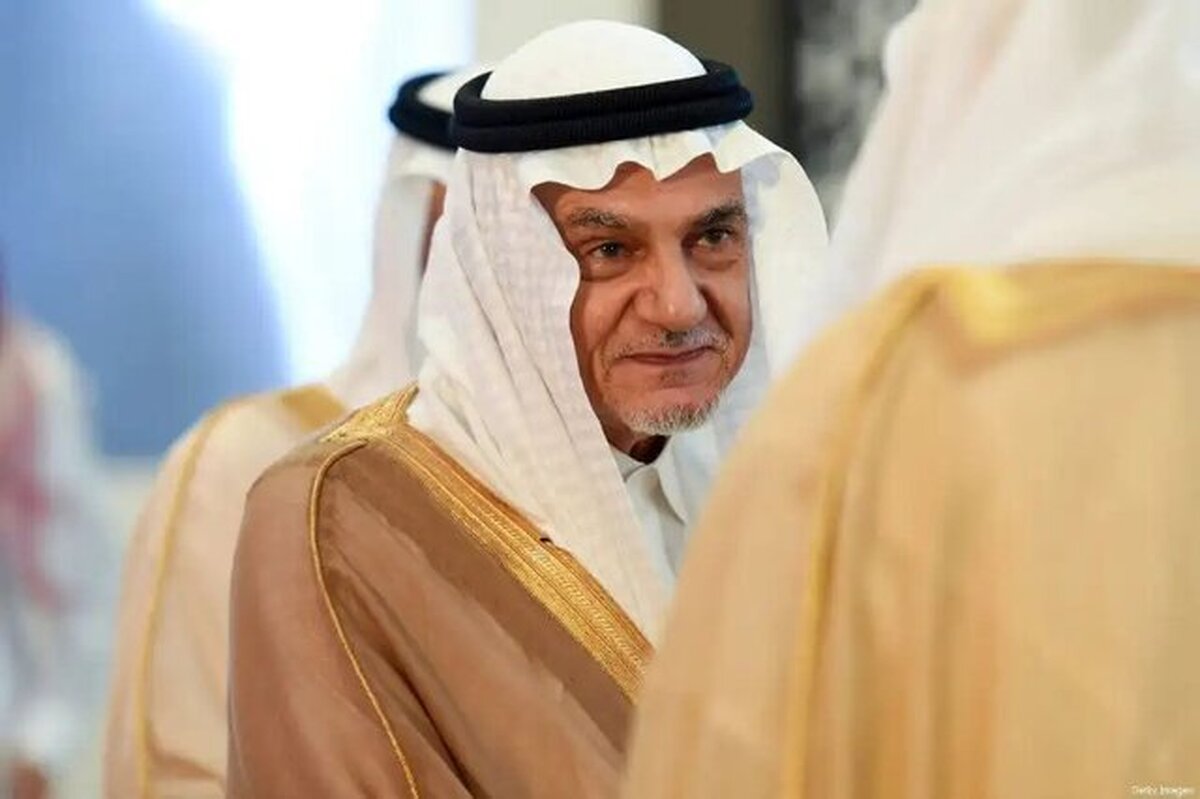 ترکی الفیصل، رئیس پیشین اطلاعات عربستان، نتانیاهو را «جنایتکار جنگی» و «روانی قاتل» خواند و گفت عربستان هیچ‌گاه روابط با رژیم صهیونیستی را عادی نمی‌کند. او تأکید کرد صلح و ابتکار عربی پیش‌شرط هرگونه توافق است، نه توهمات توسعه‌طلبانه نتانیاهو.
