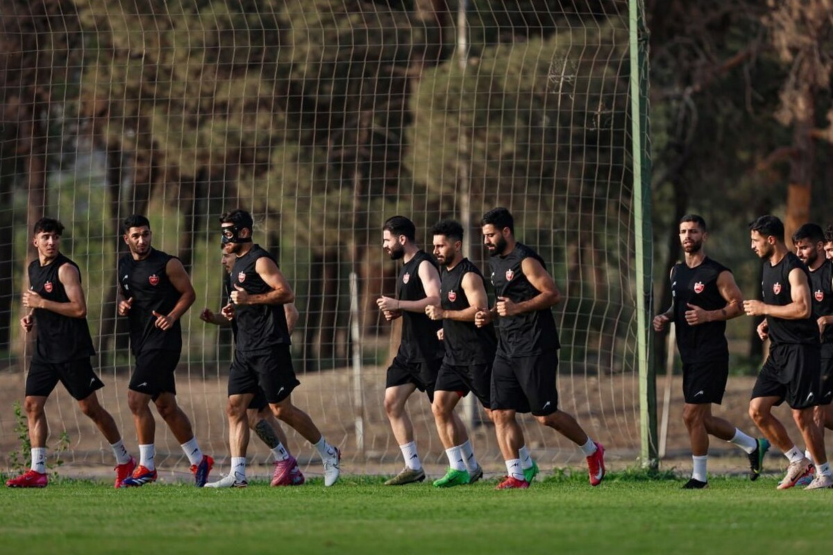 باشگاه پرسپولیس در انتظار ثبت قرارداد ۶ بازیکن جدید خود است.