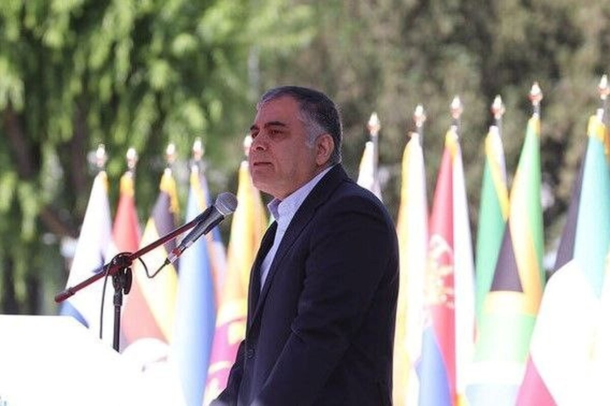 وزیر نفت، ظرفیت جمع‌آوری گازهای مشعل را روزانه حدود ۳۳۰ میلیون فوت‌مکعب اعلام کرد و گفت: با اقدام‌های انجام‌شده در یک سال اخیر حدود ۲۸۰ میلیون فوت‌مکعب در روز به این ظرفیت افزوده شده که این رقم تا پایان امسال به بیش از ۶۰۰ میلیون فوت‌مکعب در روز می‌رسد