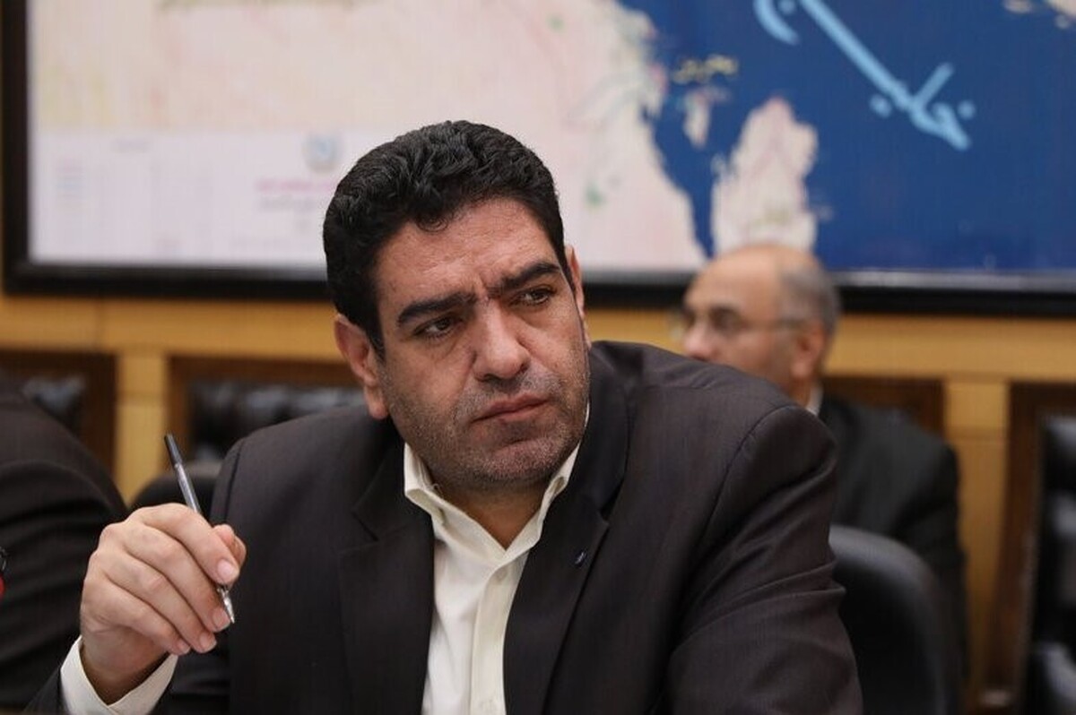 احمد بیگدلی با بیان اینکه توزیع یارانه‌ها چه نقدی و چه پنهان سود چندانی به اقشار ضعیف و دهک‌های پایین جامعه نرسانده است؛ گفت: یارانه پنهان مانند یارانه‌ای که برای بنزین، آب، برق و گاز داده می‌شود به صورت ناعادلانه توزیع می‌شود و سهم دهک‌های پایین جامعه از این یارانه‌های پنهان تقریباً هیچ است.