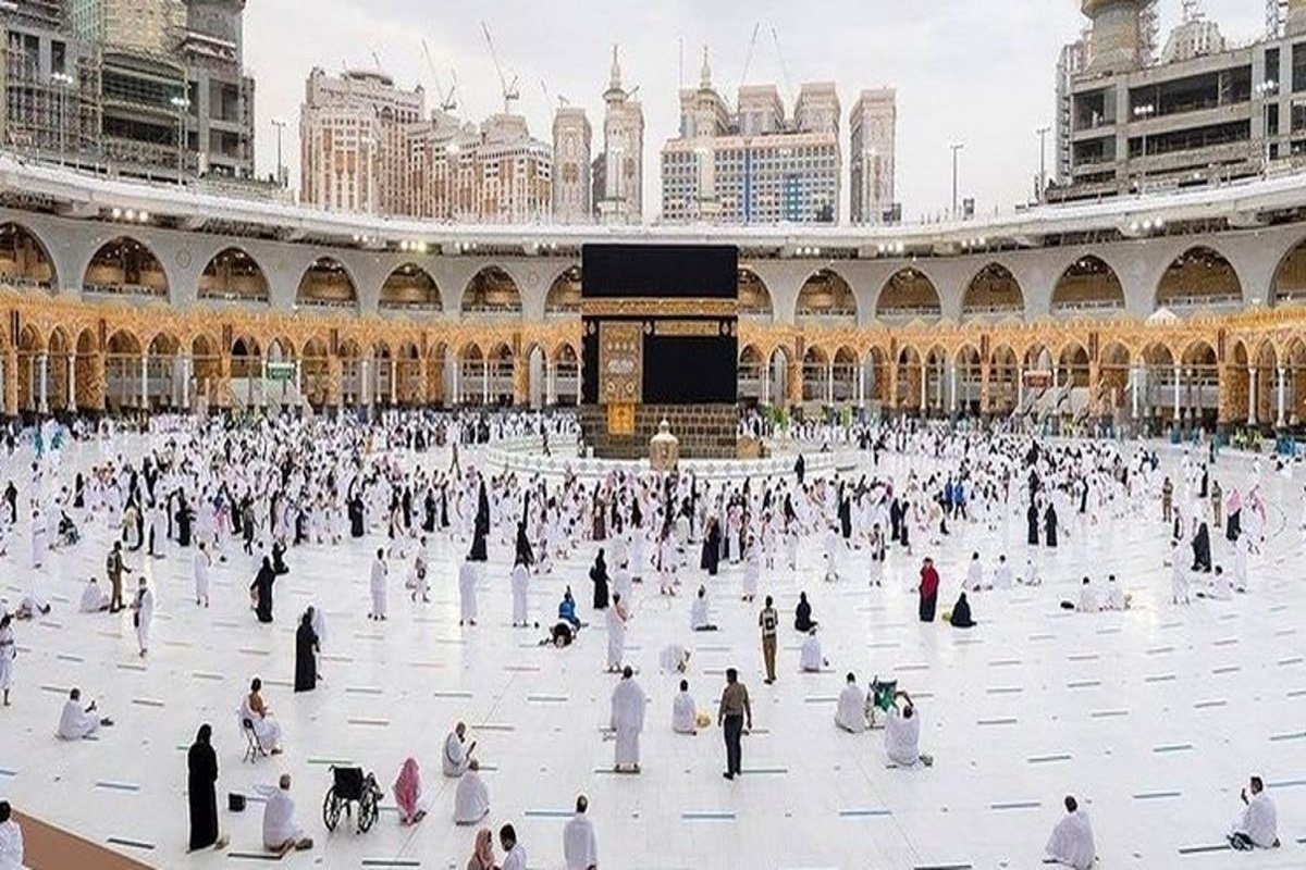 معاون حج و عمره سازمان حج و زیارت از افزایش هزینه حج عمره ۱۴۰۴ خبر داد.