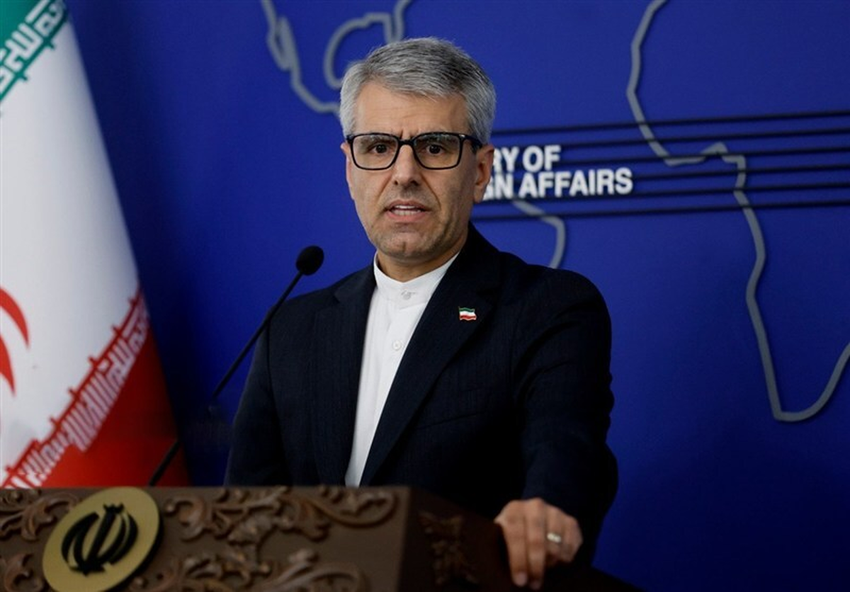 سخنگوی وزارت خارجه ایران درباره تحولات قفقاز جنوبی گفت: ما با چشمانی باز تحولات را رصد می‌کنیم و هیچ موضوعی را نه ساده‌سازی می‌کنیم و نه کوچک‌نمایی.