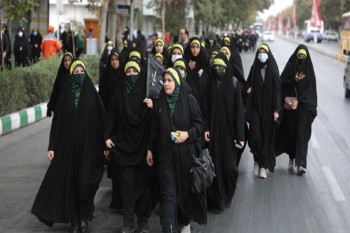 متخصص بیماری‌های عفونی گفت که زائران اربعین پس از بازگشت نباید فورا به محل کار برگردند و دلایل آن را بیان کرد. 