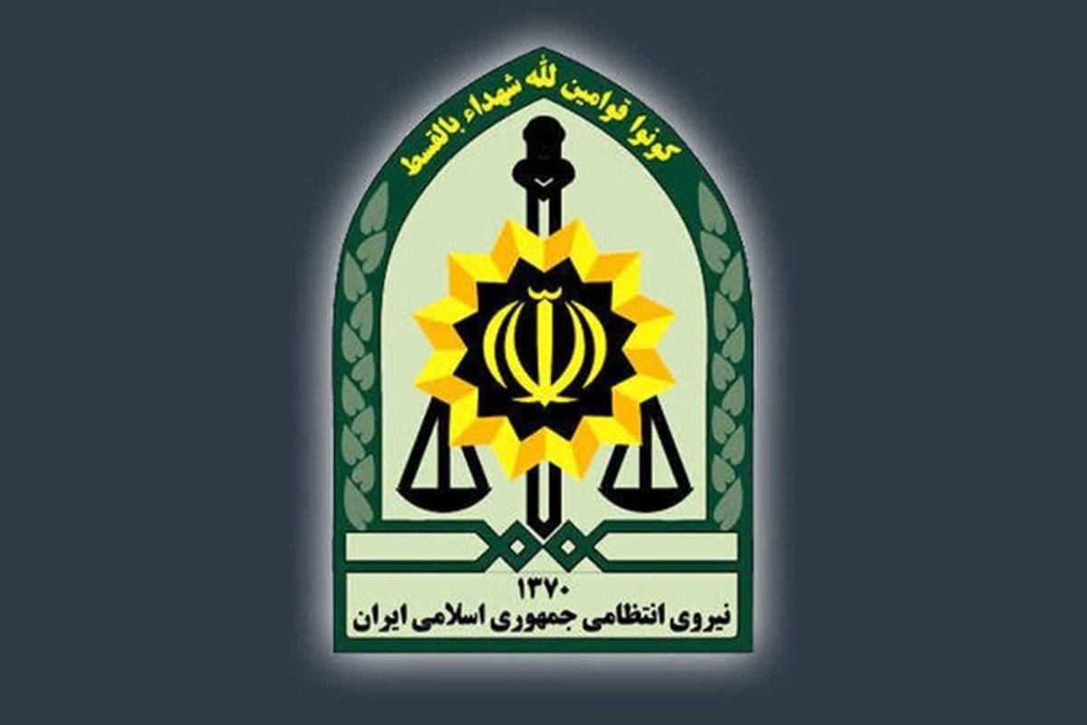 مردی که سراسیمه به کلانتری احمدآباد مشهد رفت تا گزارش سرقت خودرو و ۲ میلیارد پول نقد و مدارک دیگر را بدهد درنهایت با خوشحالی از آنجا خارج شد.