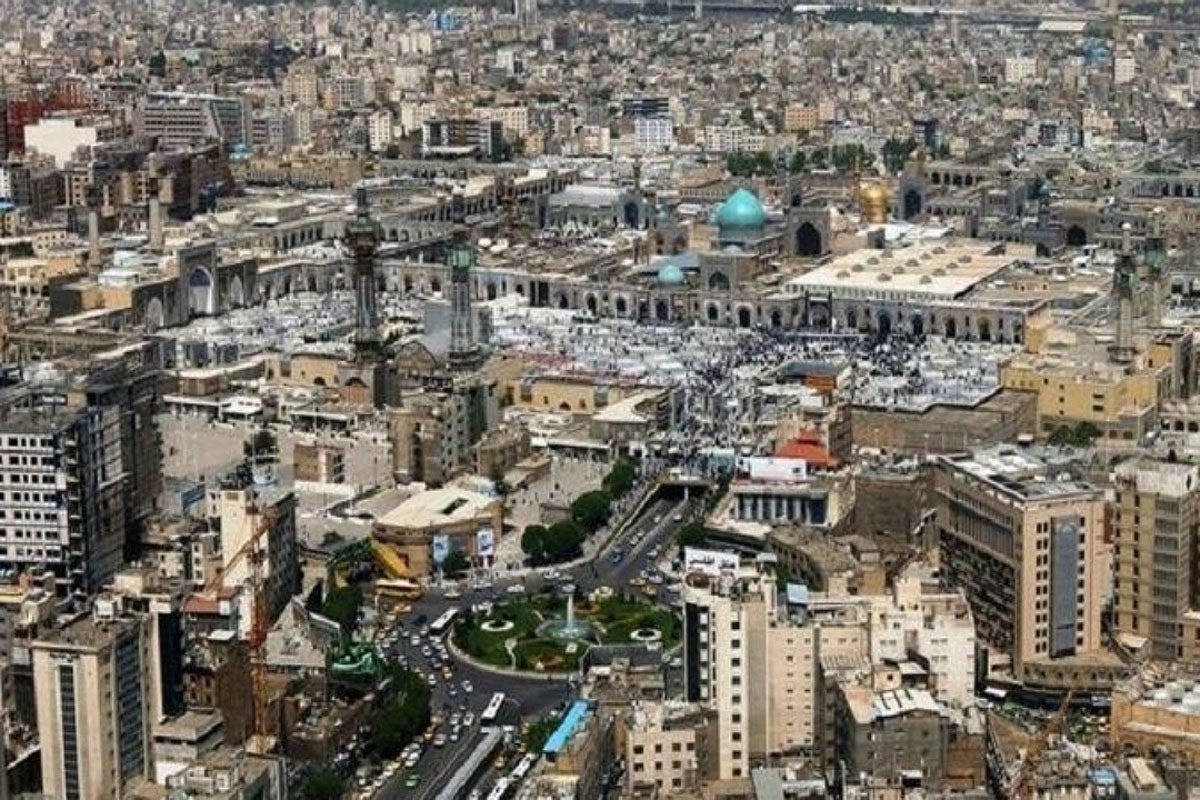 شهردار منطقه ثامن از تحول در زیرساخت‌ها و آمادگی این منطقه برای استقبال از زائران امام رضا علیه‌السلام در دهه آخر صفر خبر داد.