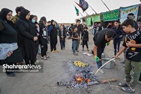 مجموعه‌های مردمی در تدارک پذیرایی از زائران دهه آخر صفر ۱۴۰۴ در مشهد + فیلم