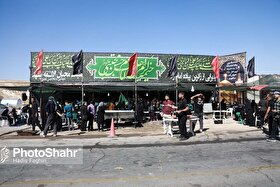 تأمین آب ویژه برای موکب‌های اطراف حرم امام‌رضا(ع) و زائران پیاده در دهه آخر صفر ۱۴۰۴