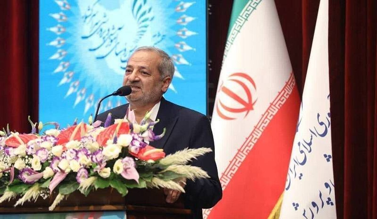 وزیر آموزش و پرورش اعلام کرد: در سال گذشته، ۱۰۷ هزار نیروی جدید جذب شد و مجوز جذب ۱۸۵ هزار نفر دیگر برای سال جدید اخذ گردید و جذب ۳ هزار نخبه در دانشگاه فرهنگیان آغاز شد.