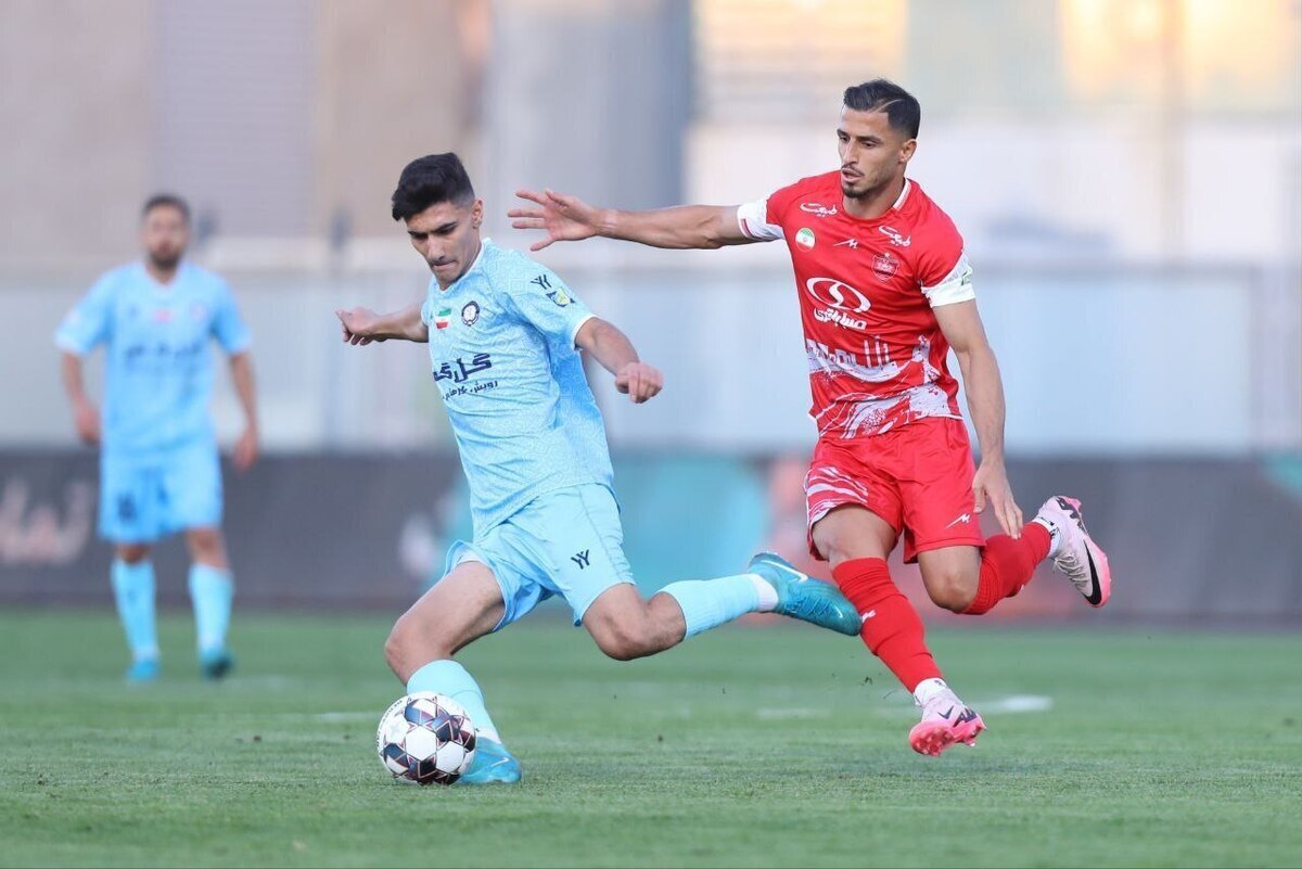 بازی پرسپولیس و فجرسپاسی در هفته نخست لیگ برتر در تهران برگزار شد.
