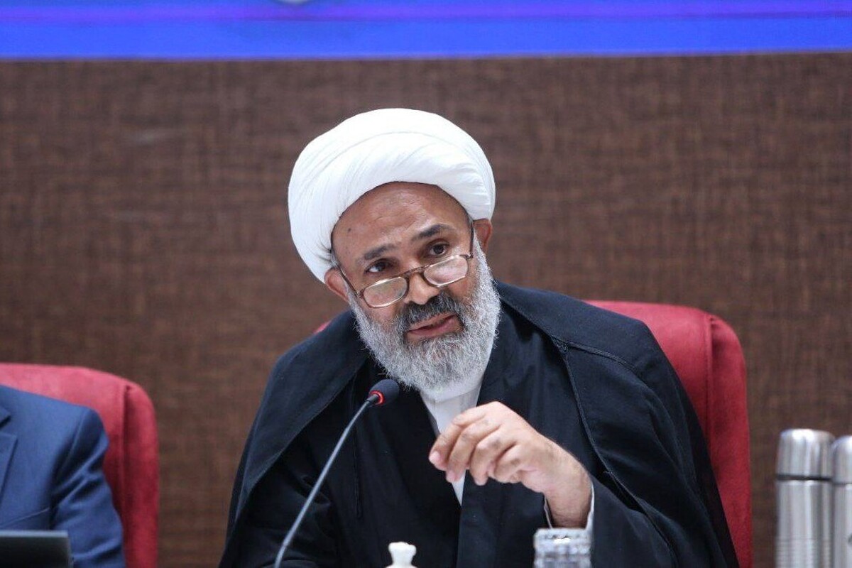 نماینده مردم مشهد و کلات در مجلس شورای اسلامی گفت: ما برای ستاد اربعین و عملیات اربعین ردیف بودجه عمرانی و جاری داریم، بنابراین باید این عنوان به ستاد اربعین و راهپیمایی دهه آخر ماه صفر تبدیل شود و اعتبارات هر دو عملیات را پوشش دهد. 