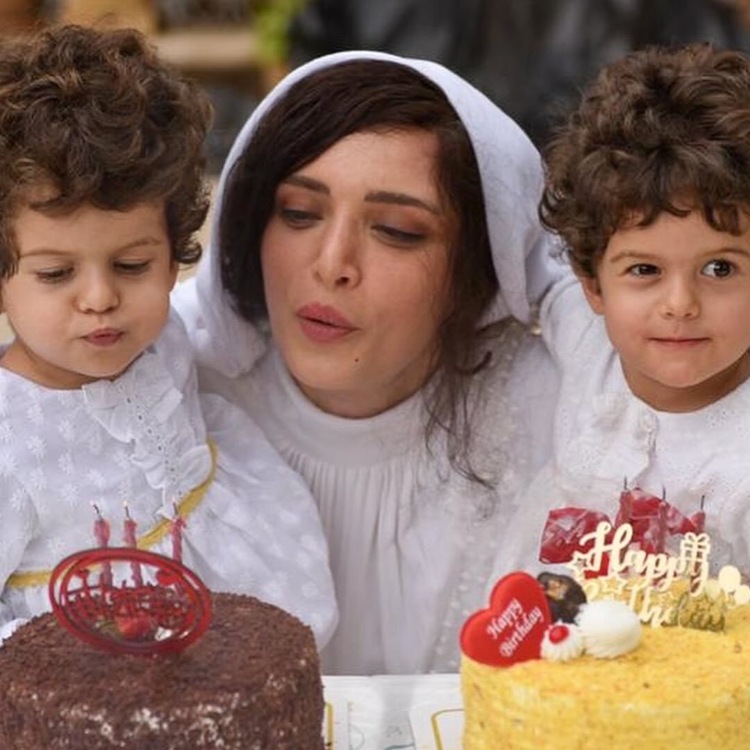 بهنوش طباطبایی و دوقلوهایش در سریال «سووشون» + عکس بهنوش طباطبایی و دوقلوهایش در سریال «سووشون» + عکس