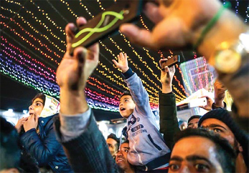 لحظههای ناب زیارت به روایت دوربینها لحظههای ناب زیارت به روایت دوربینها