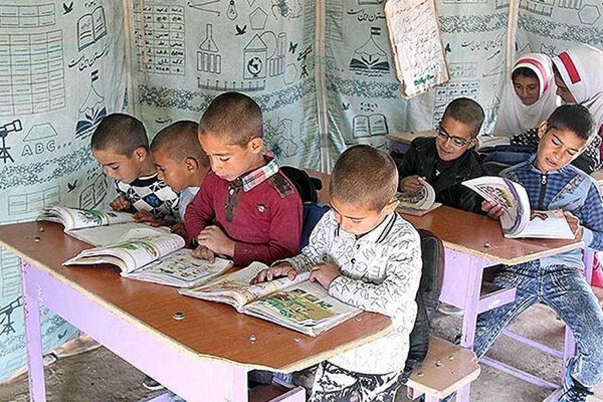 تأکید بر بهره‌مندی دانش‌آموزان روستاهای محروم از آموزش‌های نوین و دیجیتال