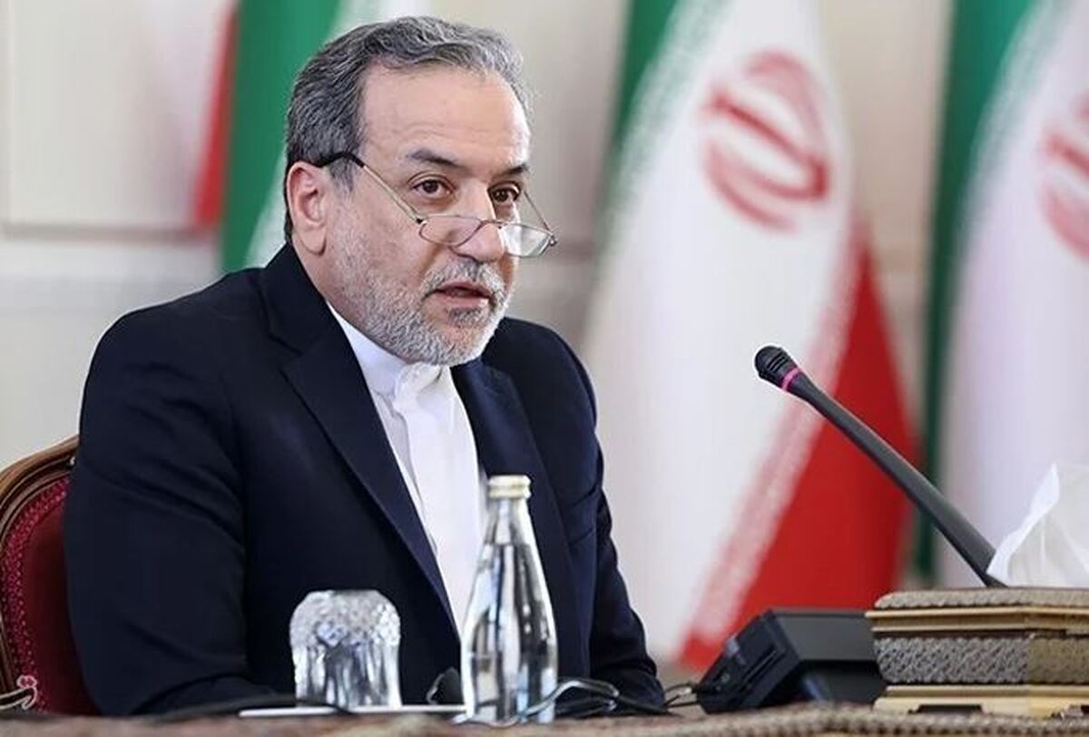 وزیر خارجه جمهوری اسلامی ایران گفت: جنگ ۱۲ روزه یکی از نمونه‌های هماهنگی بین میدان و دیپلماسی بود، نیرو‌های مسلح ما قهرمانانه از کشور در مقابل دشمنان از کشور دفاع کردند، در کنار آن سربازان میدان دیپلماسی نیز شبانه روز در صحنه بودند.