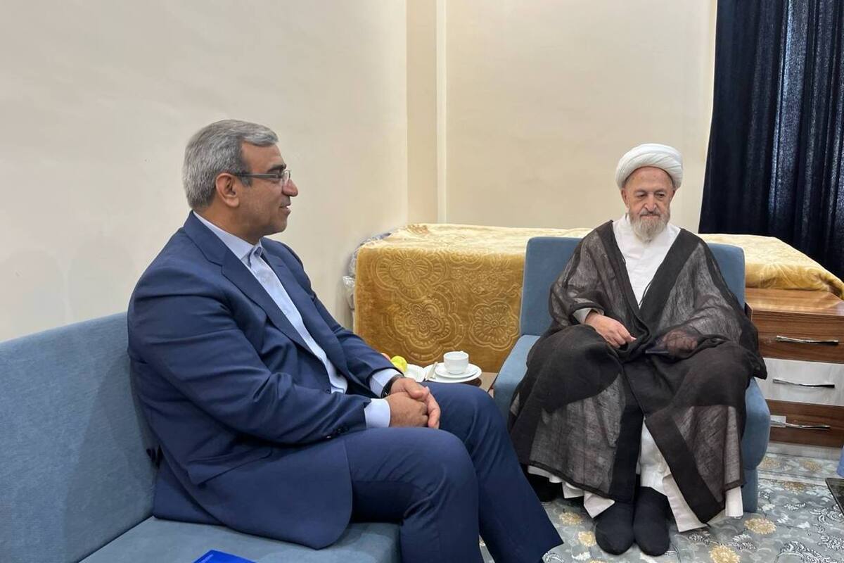 استاندار خراسان رضوی در دیدار با آیت‌الله جعفر سبحانی، با اشاره به جایگاه ویژه این استان در عرصه معنوی و ملی، بر لزوم استفاده از تمام ظرفیت‌ها برای خدمت به مشهد و خراسان رضوی تاکید کرد. 