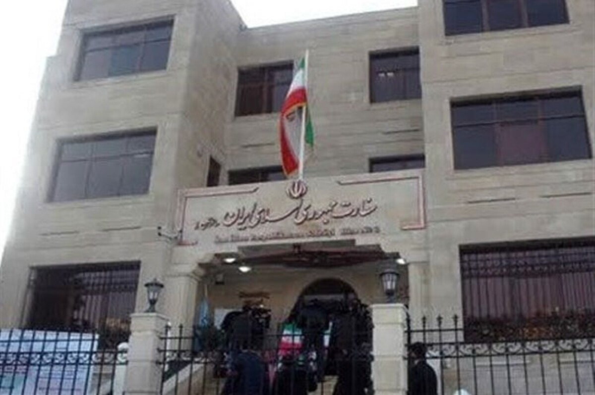 دبیر مطبوعاتی سفارت ایران در باکو در واکنش به اظهارات سخیف سفیر رژیم صهیونیستی در جمهوری آذربایجان تاکید کرد: طبیعی است رژیم متجاوز اسرائیل آنقدر وقیح باشد که در صدد تفرقه‌انگیزی بین کشورهای مسلمان و همسایه برآید.