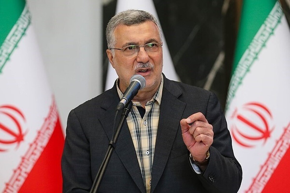وزیر بهداشت در تماس تلفنی با رئیس دانشگاه علوم پزشکی زاهدان جویای آخرین وضعیت رسیدگی به مجروحان حادثه تروریستی صبح امروز زاهدان شد و بر بسیج تمامی امکانات نظام سلامت جهت ارائه خدمات به این عزیزان تاکید کرد.