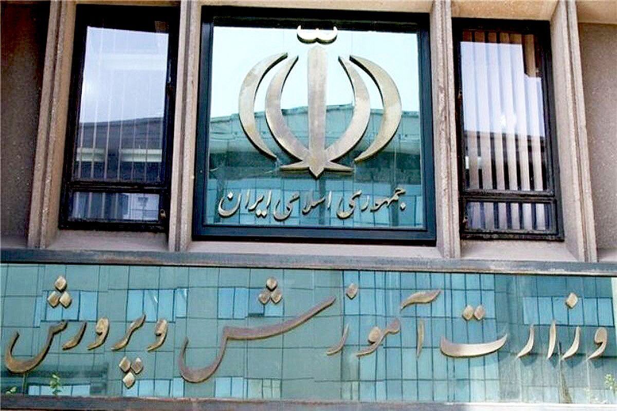 وزیر آموزش و پرورش با اشاره به این‌که آموزش و پرورش ۷۰۰ هزار بازنشسته دارد، گفت: ضرورت دارد به پیشکسوتان این وزارت خانه خدمات ارزنده‌ای ارائه شود.