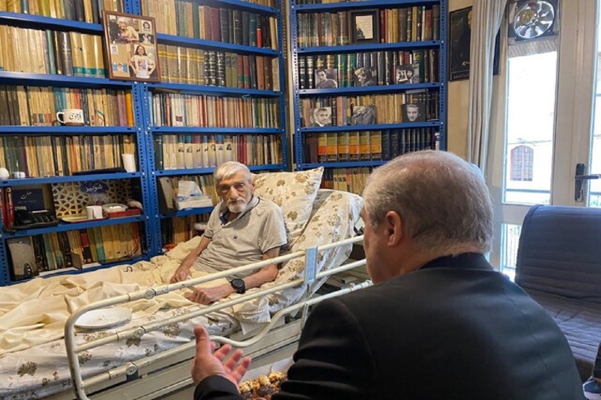 مدیرعامل موسسه هنرمندان پیشکسوت از پرویز خرسند، نویسنده و روزنامه‌نگار عیادت کرد.