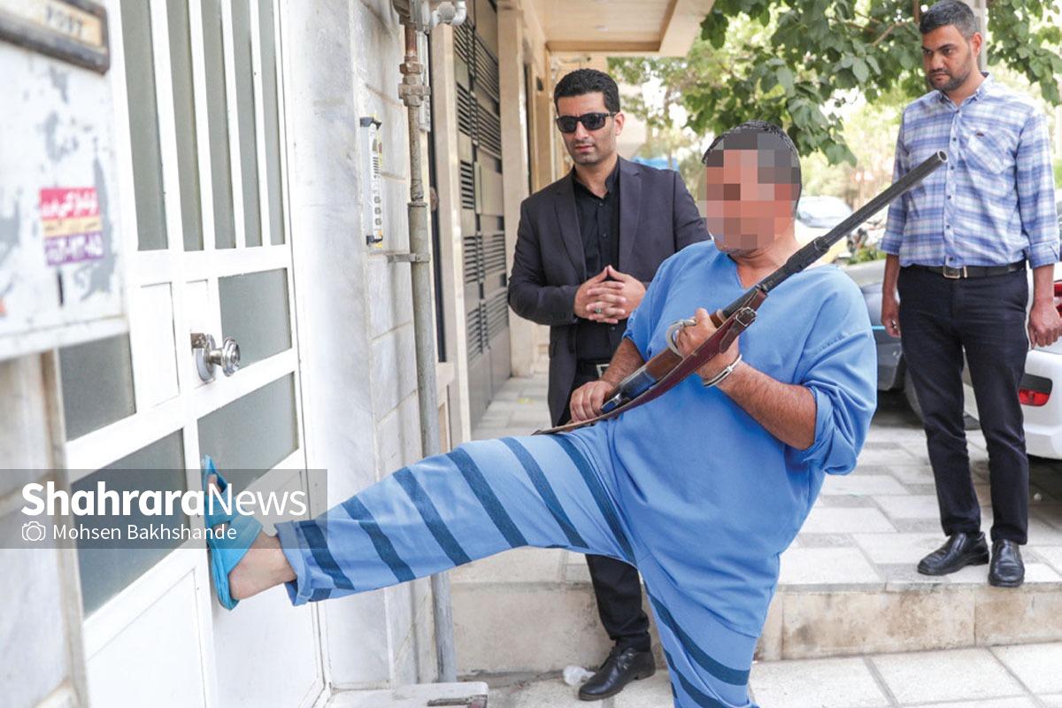 متهم پرونده پدرکشی در بازسازی صحنه جنایت: کشتن پدرم، آخرین راهکار بود متهم پرونده پدرکشی در بازسازی صحنه جنایت: کشتن پدرم، آخرین راهکار بود