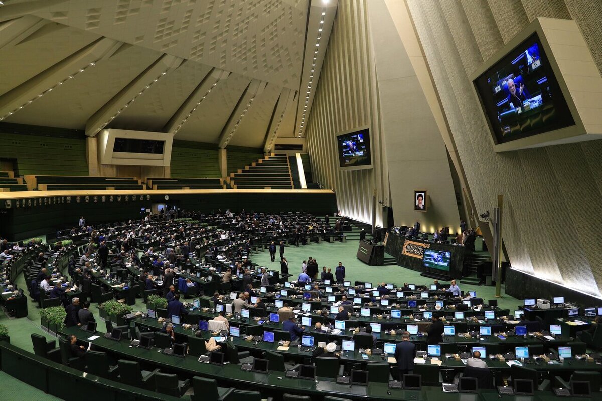 تعدادی از نمایندگان مجلس شورای اسلامی در تذکرات خود خواستار عدم قطع برق کارخانه‌ها در فصل برداشت برنج و سامان‌دهی وضعیت سؤال از وزرا شدند.