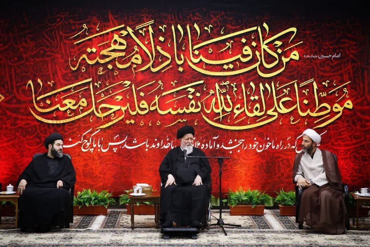 در آستانه سفر اربعین، آیت الله علم الهدی با تأکید بر جایگاه والای خادمان کاروان حسینی، نقش تربیتی و انسان‌ساز این سفر را برای نوجوانان برجسته دانسته و خادمان فرهنگی را به بهره‌برداری خلاقانه از ظرفیت زیارت و عشق به اهل‌بیت (ع) برای تربیت نسل جدید فراخواند.