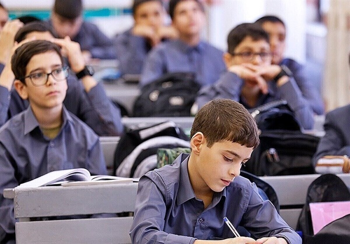 معاون آموزش متوسطه آموزش و پرورش خراسان رضوی گفت: نرخ توسعه متوازن رشته‌های تحصیلی در استان هم‌اکنون ۵۰ درصد است که این میزان بالاتر از میانگین کشوری ۴۸ درصد محسوب می‌شود، اما همچنان در این زمینه جای کار وجود دارد.
