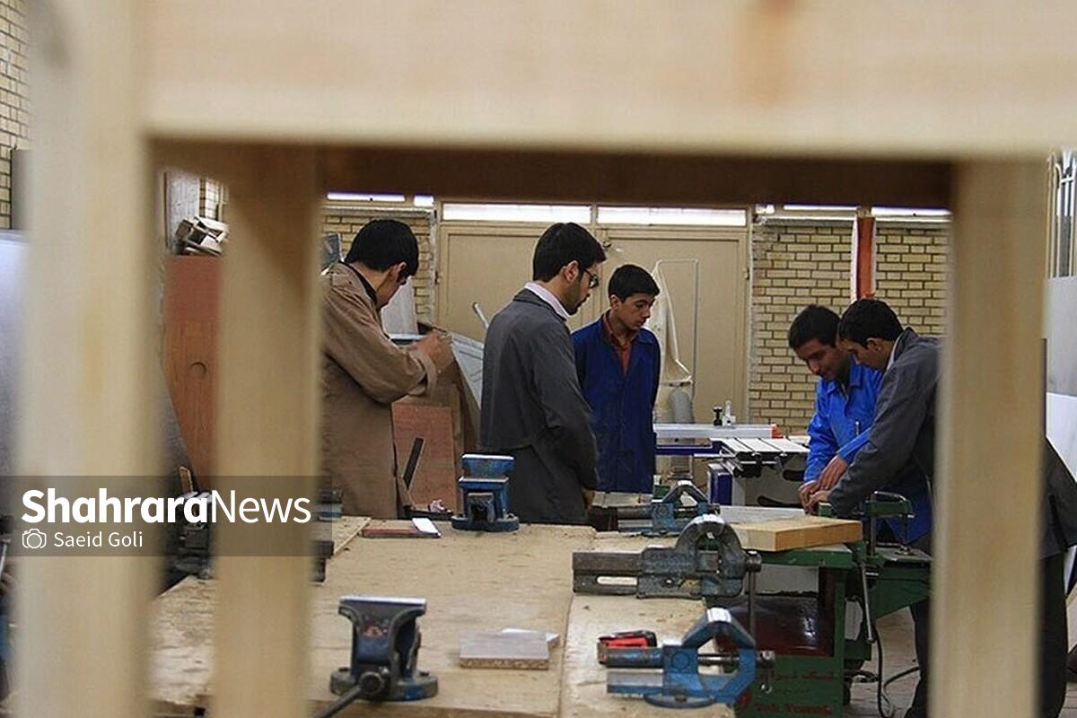 معاون آموزش متوسطه وزارت آموزش و پرورش گفت: توسعه آموزش‌های مهارتی متناسب با نیازهای بازار کار نه‌تنها یک سیاست آموزشی، بلکه ضرورتی ملی برای افزایش اشتغال، رفع معضل بیکاری و ارتقای بهره‌وری نیروی انسانی کشور است. 