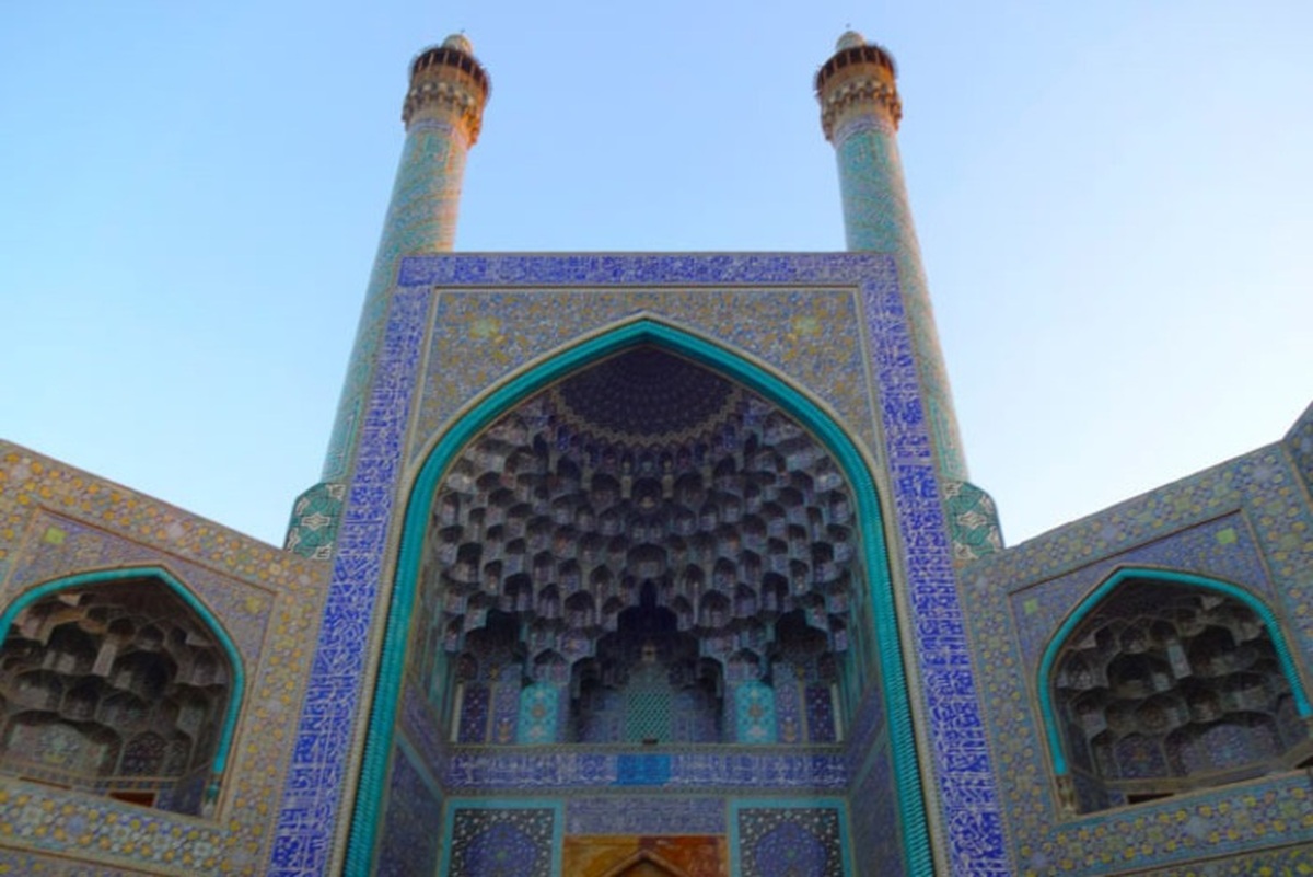 طرح عبور خط ۲ متروی اصفهان از مجاورت یکی از ارزشمندترین آثار معماری جهان وارد مرحله‌ای حساس شده و اکنون همه نگاه‌ها به جلسه پیش‌روی شورای تخصصی وزارت میراث فرهنگی است.