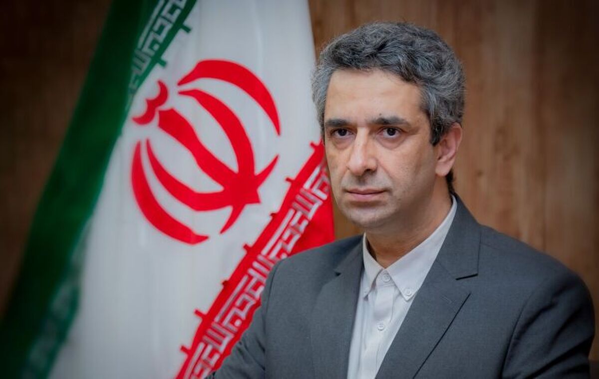معاون ارتباطات دفتر رئیس جمهور با تاکید بر لزوم پایبندی منتقدان به فرهنگ و لوازم انتقاد برای حفظ آزادی بیان تصریح کرد: رئیس جمهور با تعقیب کسانی که در مورد شخص ایشان حتی در رعایت این حدود هم دقت نداشته‌اند قطعا مخالف است.