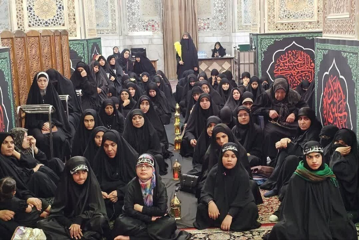 در سال‌روز شهادت حضرت رقیه (س)، دختر گرامی امام حسین (ع)، مراسمی با عنوان ریحانه الحسینبا حضور ۱۷۰ بانوی عرب‌زبان از کشور‌های عراق، بحرین، سوریه، لبنان و عربستان در رواق دارالرحمه حرم مطهر رضوی برگزار شد.