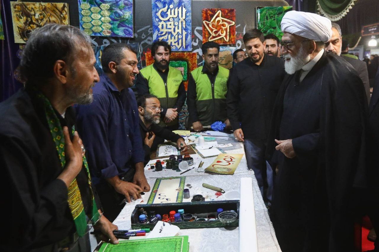 بازدید تولیت آستان قدس رضوی از مواکب خدمت‌رسان اطراف حرم امام رضا(ع)