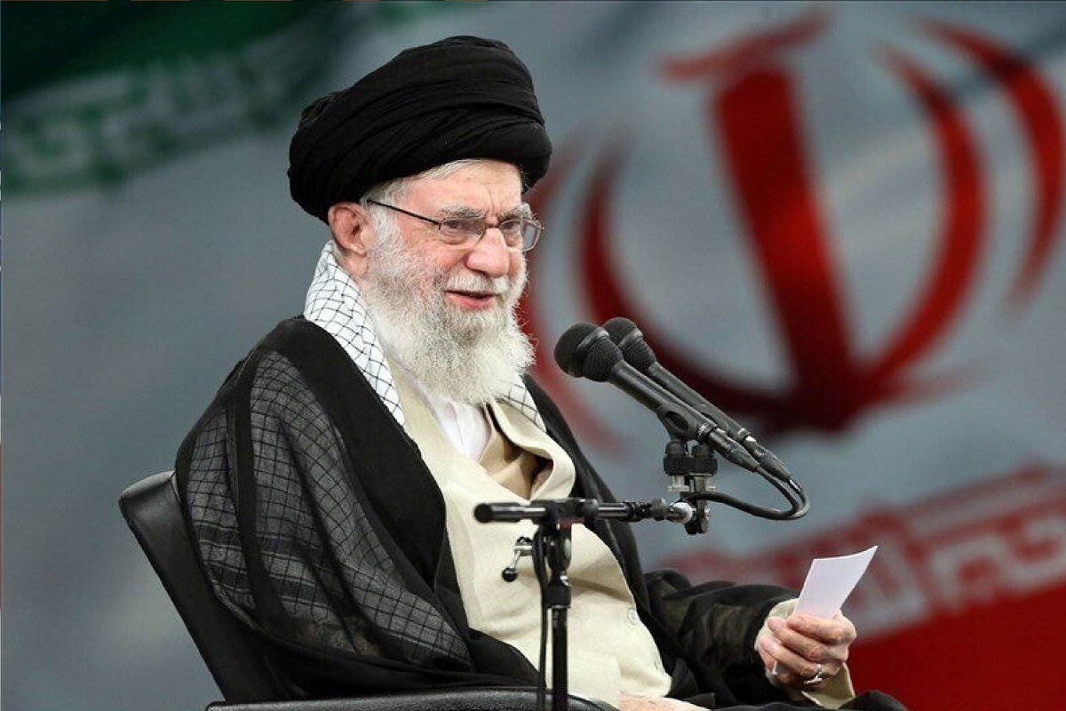 آیت الله احمد مروی، تولیت آستان قدس رضوی از مراودات مرحوم علامه حکیمی با رهبر معظم انقلاب در راستای تربیت طلبه‌های فاضل سخن گفت.