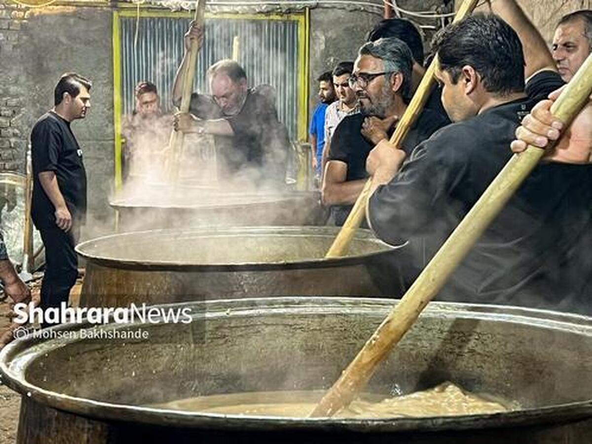 ویدئو | توزیع شله نذری همزمان با شهادت امام حسن عسکری(ع) در مشهد