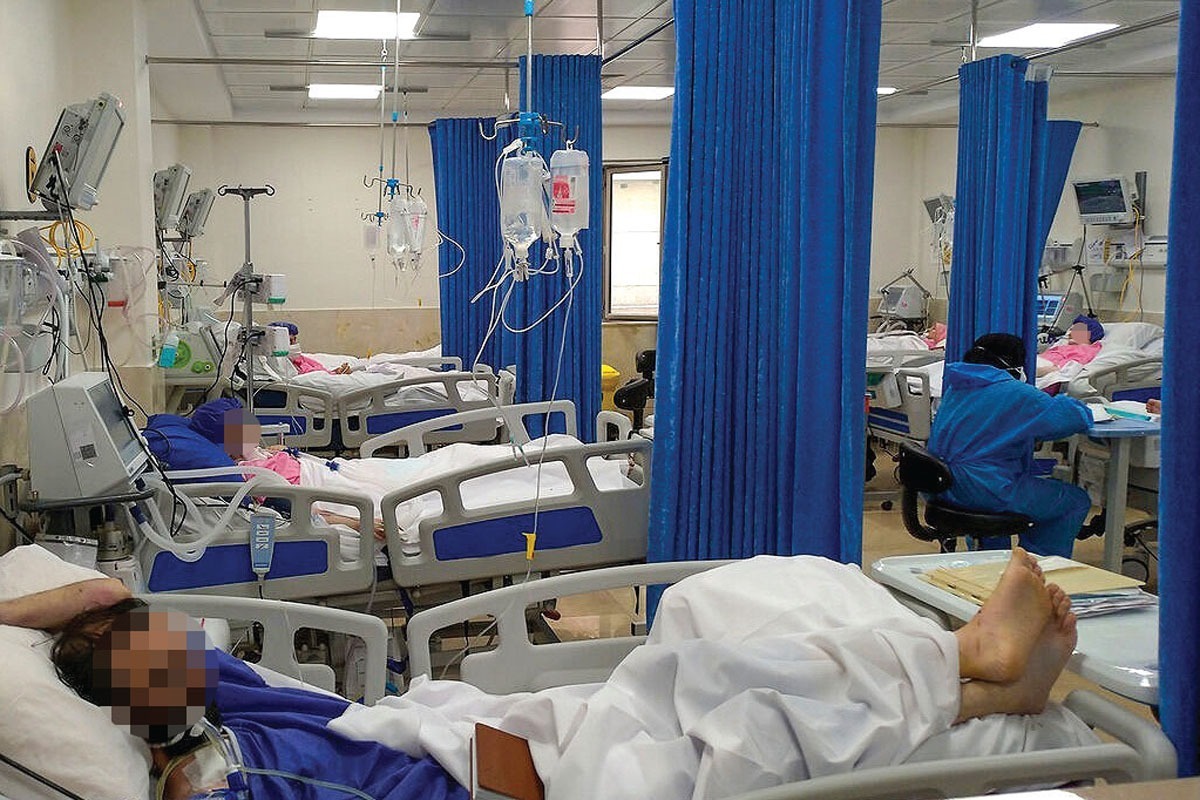 رئیس بخش اورژانس عدالتیان بیمارستان امام رضا (ع) مشهد: موجودی تخت در اورژانس عدالتیان چهل عدد است، اما تا ۲.۵ برابر تخت‌ها و بین نود تا صد بیمار در اورژانس پذیرش داریم که تخت اشغال می‌کنند.