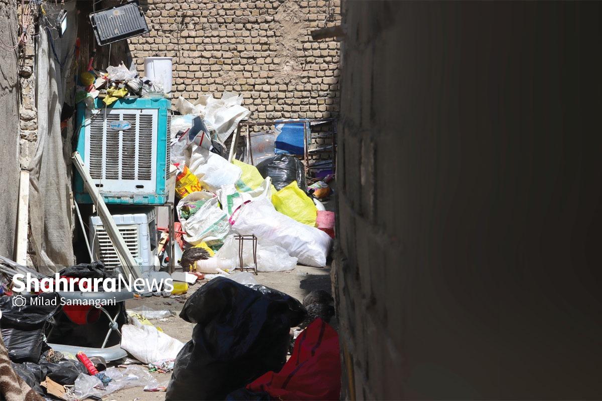 خلأهای قانونی در برخورد با انبارهای ضایعات در مشهد | عقب ماندگی قانون از چرخه ضایعات خلأهای قانونی در برخورد با انبارهای ضایعات در مشهد | عقب ماندگی قانون از چرخه ضایعات