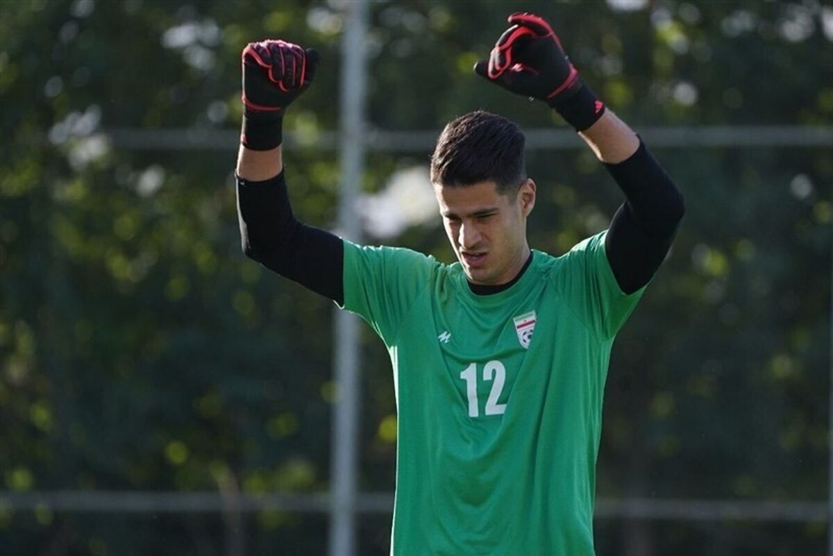 پیام نیازمند، دروازه بان تیم ملی کشورمان بعد از تساوی دو بر دو مقابل تاجیکستان و اشتباه خودش اظهار داشت: به کل تیم و بازیکنان خسته نباشید می‌گویم و از هم‌تیمی‌هایم، مربیان و همه مردم عذرخواهی می‌کنم. اشتباه بچگانه‌ای بود و ساده گرفتم توپ را و بعد از آن هم  شیرازه تیم ازهم‌پاشیده شد و بی تمرکز بازی کردیم و الکی بازی‌مان سخت شد.