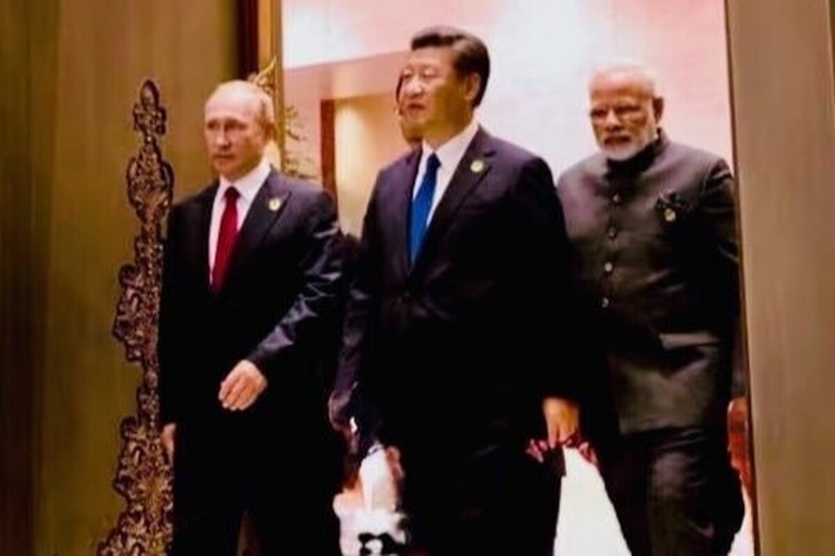 رئیس‌جمهوری که از هند و روسیه پس از دیدار رهبران آنها با شی جین پینگ، رئیس‌جمهوری چین و پیشبرد نظم نوین جهانی از سوی پکن با همراهی مسکو و دهلی نو ناراضی است، اذعان کرد: هند و روسیه را به چین باخته‌ایم.